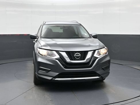 Used 2018 Nissan Rogue SV w/ Premium Package AWD/4WD image 2