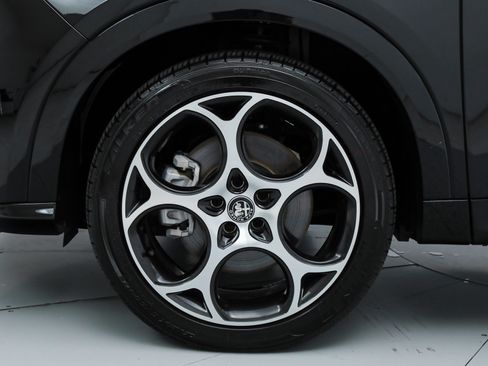New 2025 Alfa Romeo Tonale AWD/4WD image 18