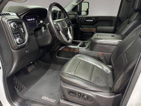 Used 2020 GMC Sierra 2500 Denali w/ Denali Ultimate Package AWD/4WD image 10