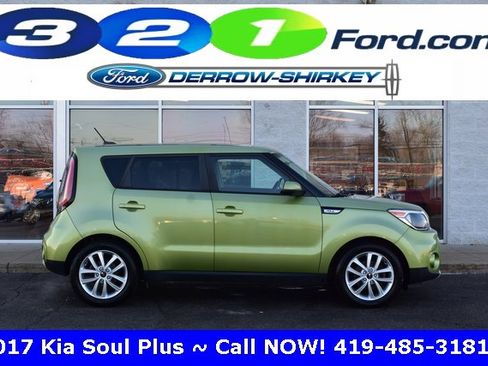Used 2017 Kia Soul + image 3