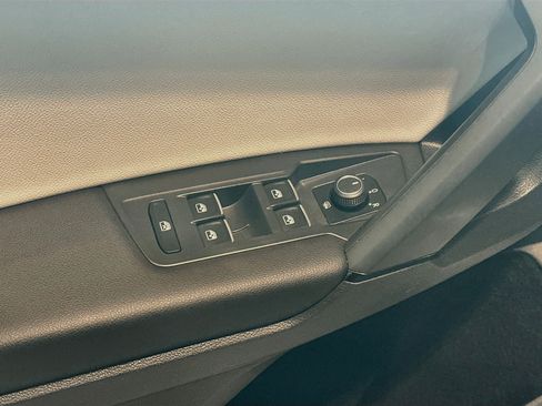 Used 2019 Volkswagen Tiguan S AWD/4WD image 15