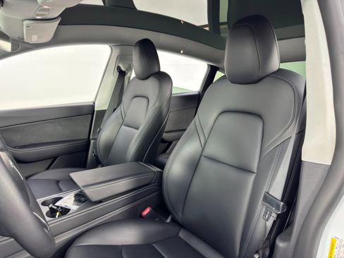 Used 2022 Tesla Model Y Performance image 42