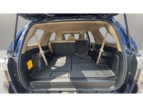 Used 2021 Toyota 4Runner SR5 Premium w/ Moonroof Package AWD/4WD image 32