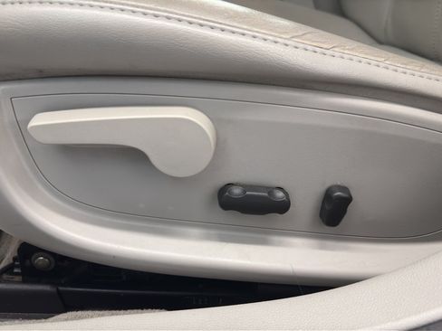 Used 2009 Chevrolet Impala LTZ FWD image 28