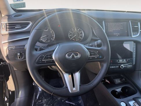 Used 2025 INFINITI QX50 Pure image 18