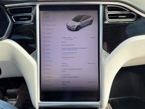 Used 2018 Tesla Model X 100D AWD/4WD image 11