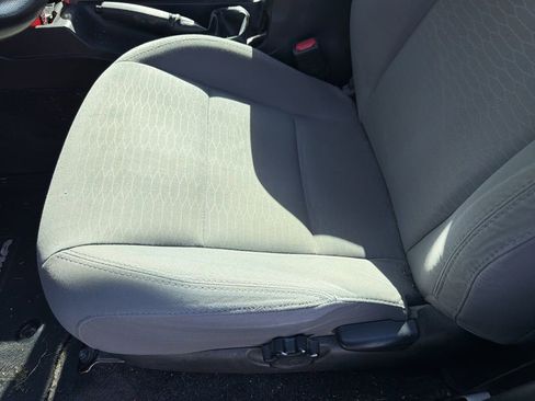 Used 2018 Toyota Tacoma SR5 image 7