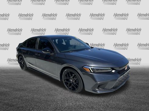 Used 2024 Honda Civic Sport image 2