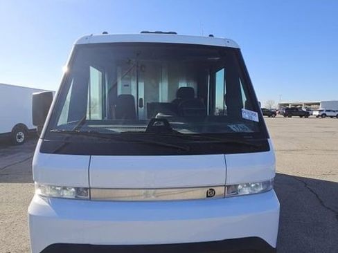 Used 2024 Chevrolet Brightdrop 400 AWD/4WD image 9