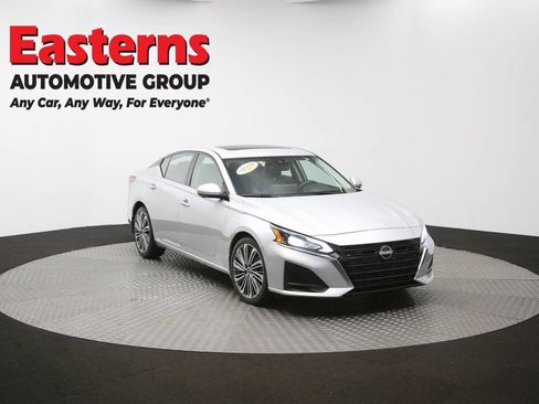 Used 2023 Nissan Altima 2.5 SL FWD image 52