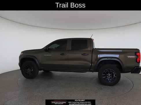 Used 2024 Chevrolet Colorado Trail Boss w/ Technology Package AWD/4WD image 8
