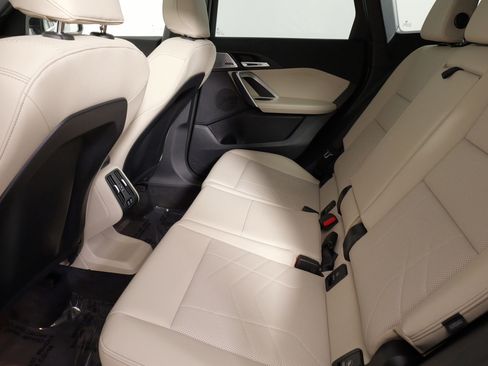 Used 2025 BMW X1 xDrive28i w/ Premium Package image 39