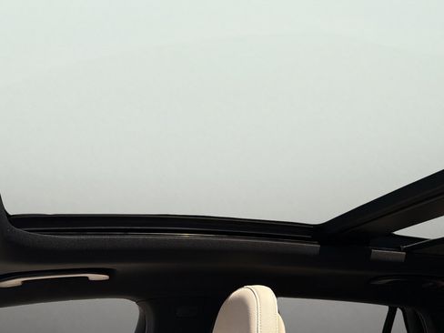 Certified 2026 Mercedes-Benz GLC 300 4MATIC image 18
