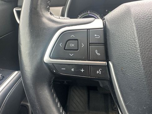 Used 2022 Toyota Highlander XLE AWD/4WD image 21