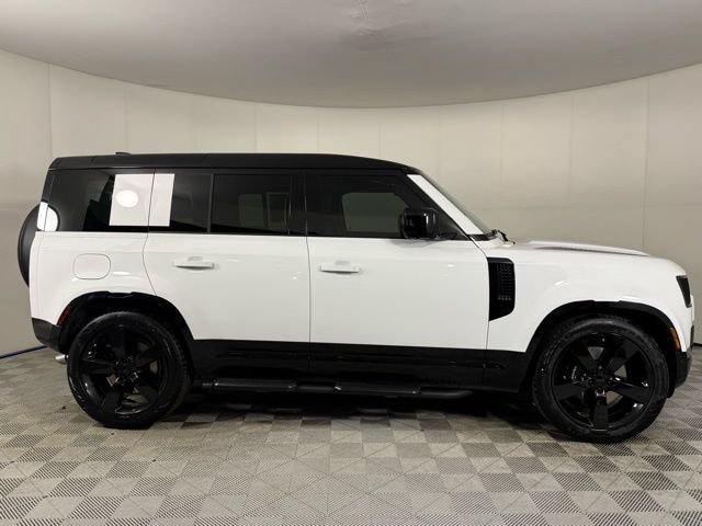 New 2026 Land Rover Defender 110 V8 AWD/4WD image 9