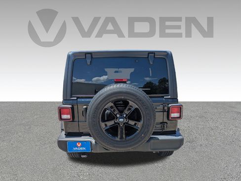 Used 2022 Jeep Wrangler Unlimited Sport AWD/4WD image 26