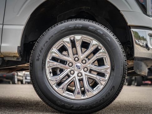 Used 2024 Ford F150 Lariat w/ FX4 Off-Road Package image 9