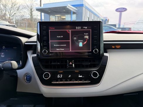 Used 2022 Toyota Corolla LE image 15