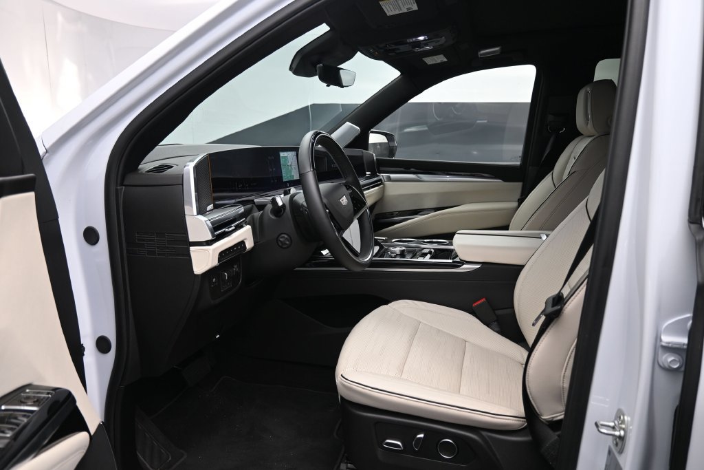 Used 2026 Cadillac Escalade Sport w/ Touring Package AWD/4WD image 12