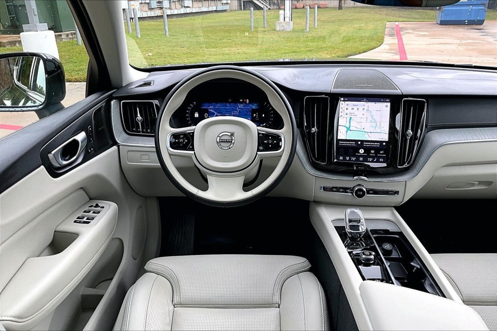 Used 2025 Volvo XC60 B5 Ultra w/ Protection Package Premier AWD/4WD image 7