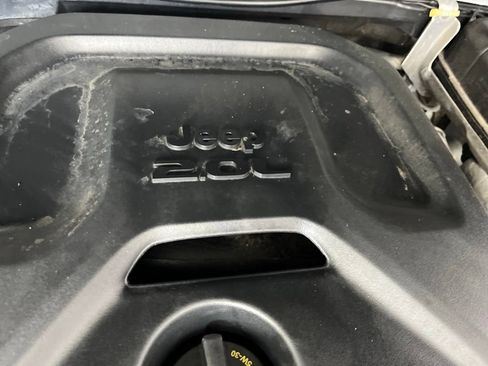 Used 2023 Jeep Wrangler Unlimited Sahara w/ Cold Weather Group AWD/4WD image 10