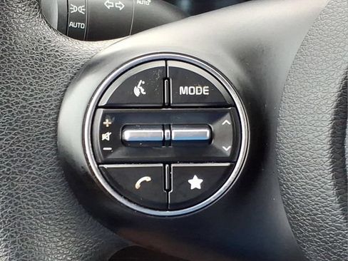 Used 2023 Kia Soul LX FWD image 32