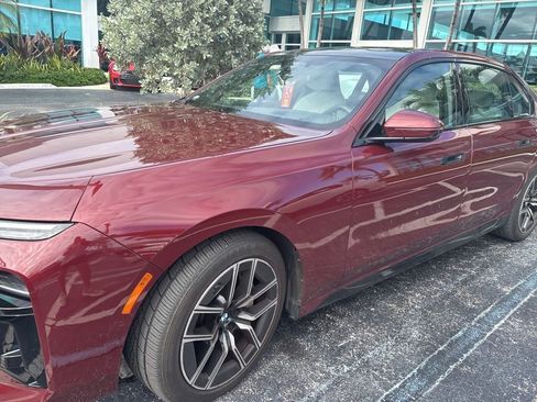 Used 2023 BMW 760i xDrive image 11