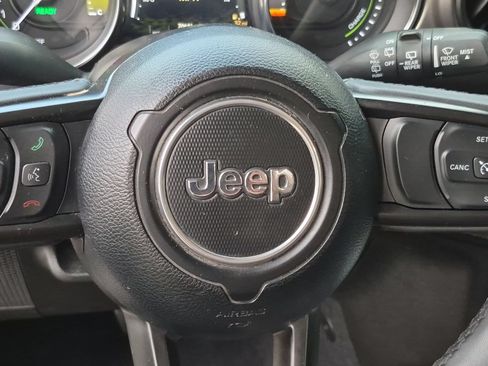 Used 2023 Jeep Wrangler Unlimited AWD/4WD image 26