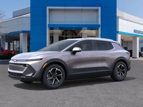 New 2026 Chevrolet Equinox EV LT image 2