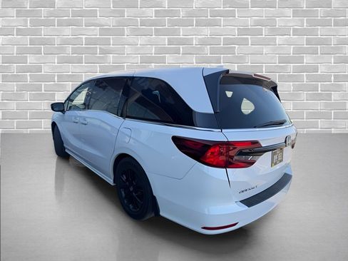 Used 2024 Honda Odyssey Sport image 4