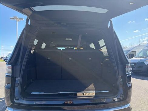 Certified 2022 Jeep Grand Wagoneer Series III AWD/4WD image 10