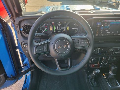 Used 2024 Jeep Wrangler Unlimited Rubicon 4xe w/ Technology Group image 15