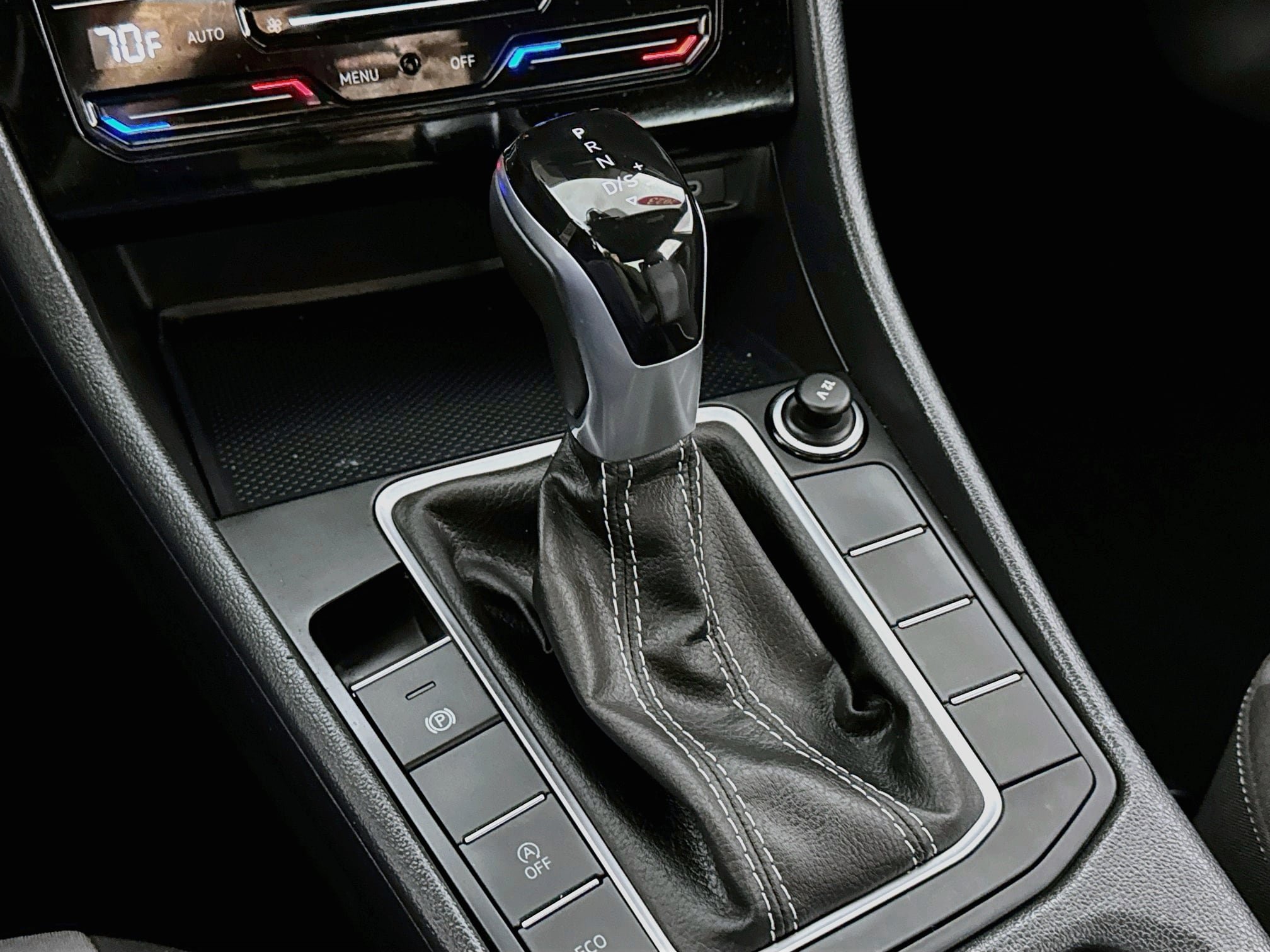 Used 2025 Volkswagen Jetta Sport FWD image 19