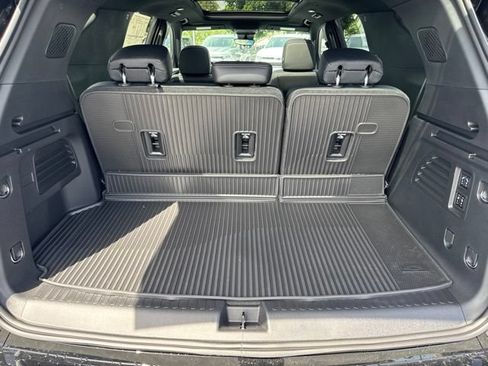 New 2026 Chevrolet Traverse High Country w/ LPO, Floor Liner Package AWD/4WD image 12