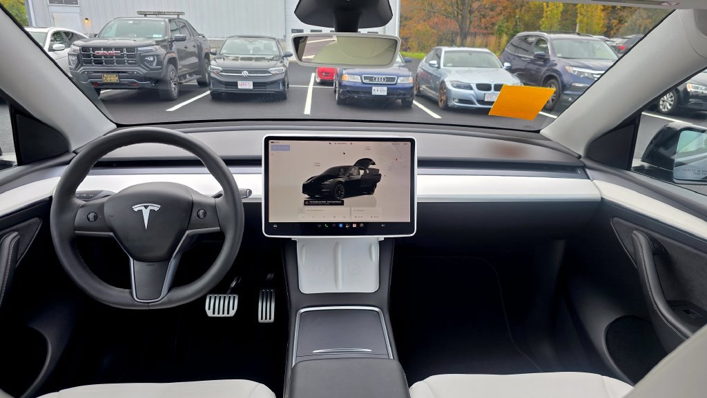 Used 2023 Tesla Model Y Long Range AWD/4WD image 13