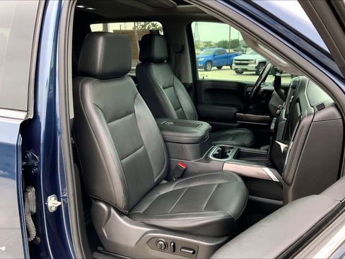 Used 2020 Chevrolet Silverado 1500 LTZ w/ LTZ Texas Edition RWD image 9