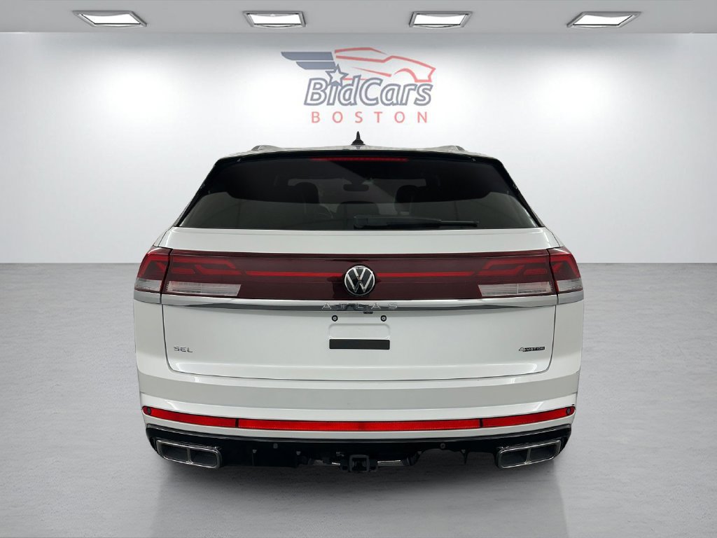 Used 2024 Volkswagen Atlas Cross Sport SEL R-Line AWD/4WD image 5