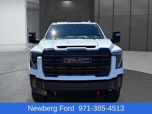 Used 2024 GMC Sierra 2500 AT4X AWD/4WD image 2