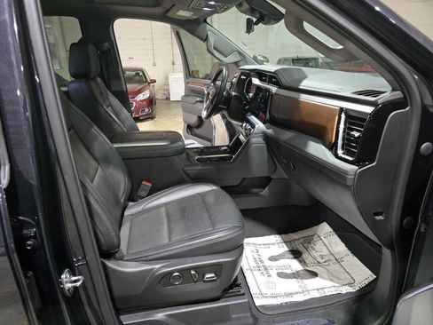 Used 2024 GMC Sierra 2500 Denali w/ Technology Package image 38