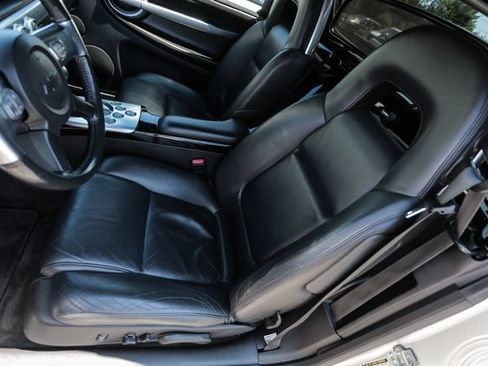 Used 2005 Chevrolet SSR w/ Preferred Equipment Group RWD image 40