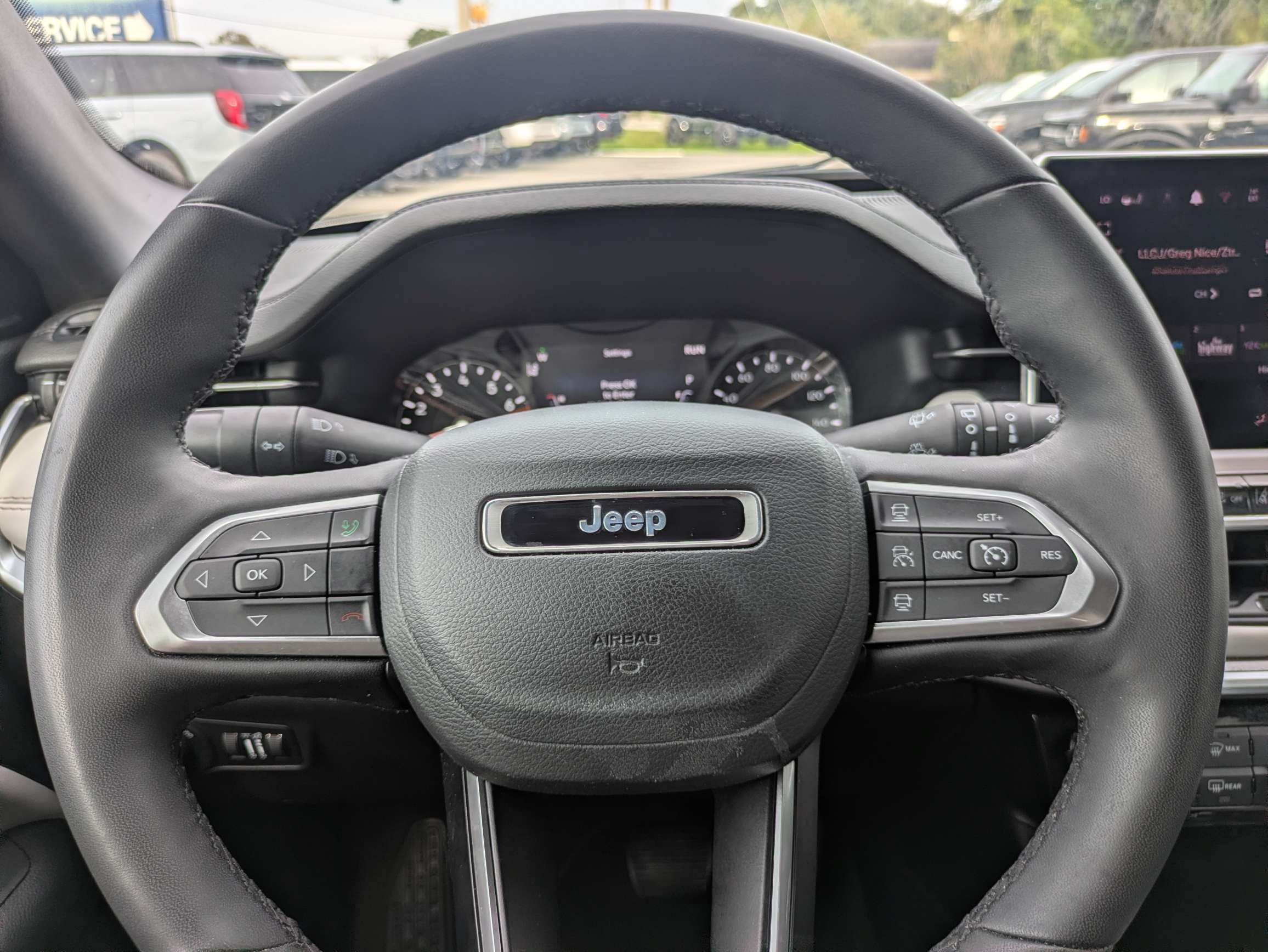 Used 2025 Jeep Compass Limited AWD/4WD image 29