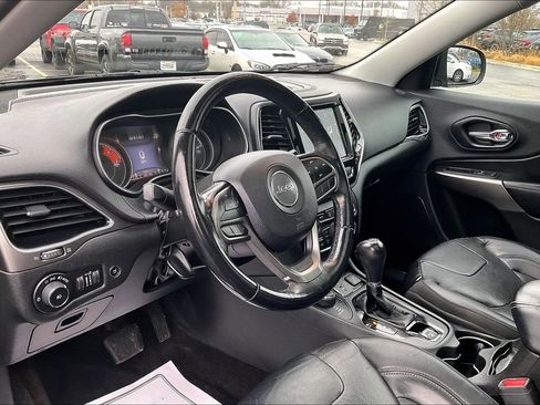 Used 2019 Jeep Cherokee Limited image 15