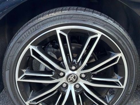 Used 2021 Toyota Avalon Touring FWD image 14