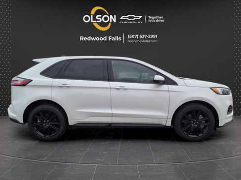 Used 2024 Ford Edge ST-Line w/ Class II Trailer Tow Package AWD/4WD image 6