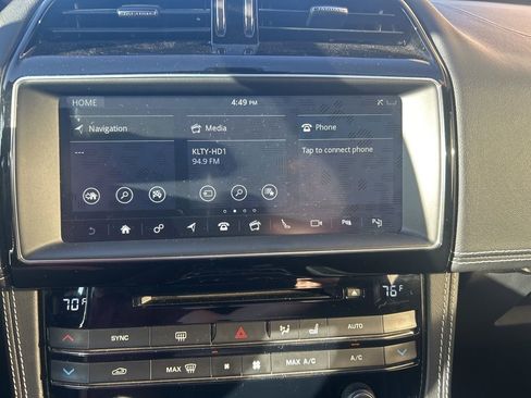 Used 2017 Jaguar F-PACE S image 21