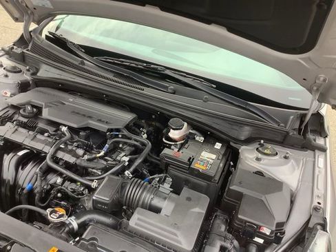 Certified 2023 Hyundai Elantra SEL w/ Preferred Accessory Package image 11