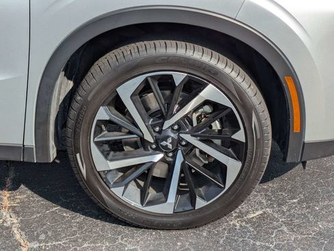 Used 2024 Mitsubishi Outlander SE AWD/4WD image 11