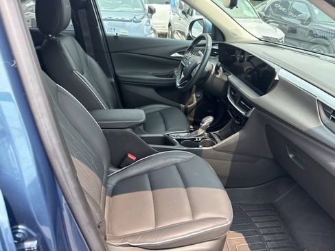 Used 2024 Buick Encore GX Avenir w/ Avenir Technology Package FWD image 5
