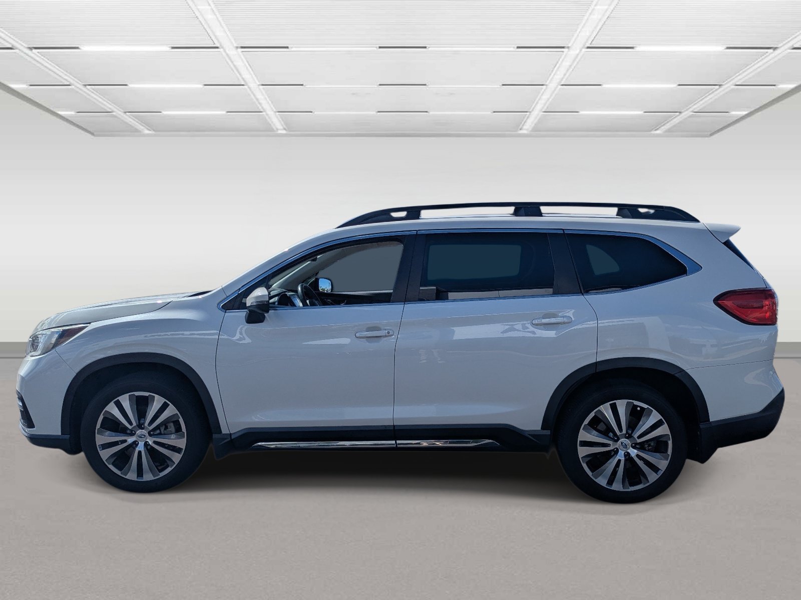 Used 2020 Subaru Ascent Limited w/ Technology Package AWD/4WD image 2