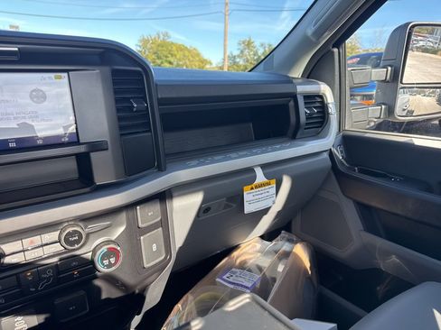 New 2026 Ford F350 XL w/ XL Chrome Package image 15